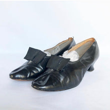 Load image into Gallery viewer, Original 1940s CC41 Black Leather Shoes - Size 7