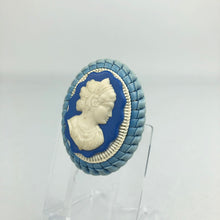 Load image into Gallery viewer, Original 1940's Make Do and Mend "Telephone Wire" Cameo Brooch