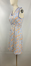Load image into Gallery viewer, 1940s Floral Cotton Apron - Would Make A Great Summer Dress - Bust 34 35 36 *