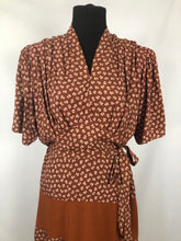 Load image into Gallery viewer, 1940s CC41 Brown and Cream Novelty Print Dress with Bows - B44 46