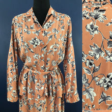 Load image into Gallery viewer, Original 1940s Peach Crepe Floral Dress with Grey and White Print - Bust 38 40 42 - Volup