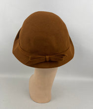 Load image into Gallery viewer, Original 1930’s Chestnut Felt Hat by Doveswing Webflex