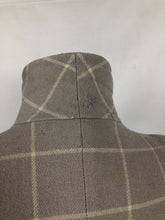 Load image into Gallery viewer, 1940s 11011 Grey and Cream Fit and Flare Check Coat - Bust 34