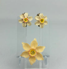 Load image into Gallery viewer, Vintage 1940s 1950s Carved Daffodil Brooch and Clip on Earring Set