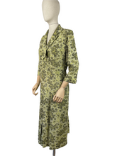 Load image into Gallery viewer, Original 1940s Volup Day Dress in Chartreuse with Black and White Print - Bust 40 42 44 *