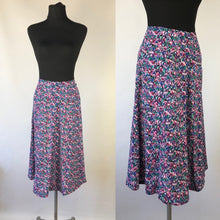 Load image into Gallery viewer, 1940s Floral Crepe Skirt - W27