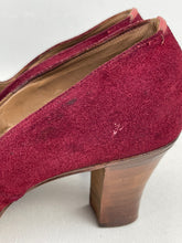 Load image into Gallery viewer, Original 1940's Deadstock CC41 Burgundy Suede Court Shoes - UK Size 4 4.5