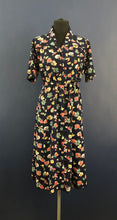 Load image into Gallery viewer, CC41 Navy Floral Cotton House Dress - Bust 38" 40”