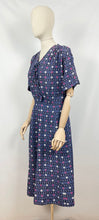 Load image into Gallery viewer, Volup Original 1940s Pure Silk Stripe Day Dress - Bust 42 44