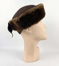 Load image into Gallery viewer, Original 1940s Chocolate Brown Felt Winter Hat Trimmed With Real Fur
