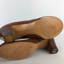 Load image into Gallery viewer, 1940s Brown Leather Court Shoes by Marcelle - UK size 5.5 6