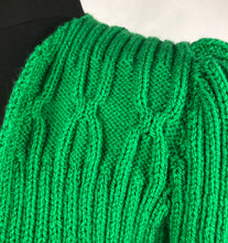Load image into Gallery viewer, 1940s Style Hand Knitted Bolero in Green - B34 36