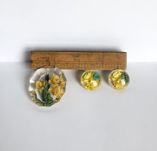 Load image into Gallery viewer, Yellow Lucite Brooch and Earring Set