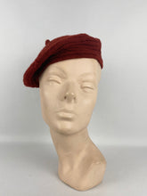 Load image into Gallery viewer, Original 1930s Knitted Beret In Rust Wool With Triangle Detail