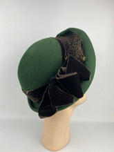 Load image into Gallery viewer, Original 1940s Forest Green Felt Hat with Chocolate Brown Velvet Trim and Net - Incredible Piece