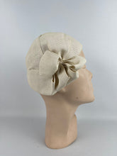 Load image into Gallery viewer, Original 1920's 1930's Fine Straw Cloche Hat in Cream - Perfect For Summer