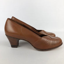 Load image into Gallery viewer, 1940s Brown Leather Court Shoes by Marcelle - UK size 5.5 6