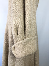 Load image into Gallery viewer, Original 1940s Thick Boucle Wool Coat in Cream - Bust 38