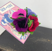 Load image into Gallery viewer, 1940's Felt Flower Anemone Corsage - Pretty Wartime Posy Brooch - Red, Pink, Mauve and Purple