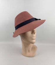 Load image into Gallery viewer, Original 1940’s Dusky Pink Felt Fedora Hat with Grosgrain Trim *