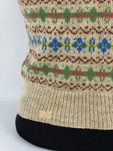 Load image into Gallery viewer, Original 1940s Fair Isle Jumper - Charming Vintage Knit - Bust 32 33