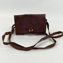 Load image into Gallery viewer, Original 1930's 1940's Brown Leather Peggie Coin Purse with Tennis Design - Cute Purse