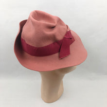 Load image into Gallery viewer, 1930s 1940s Pink Felt Fedora with Grosgrain Trim