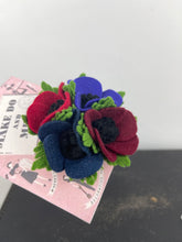 Load image into Gallery viewer, 1940's Felt Flower Anemone Corsage - Pretty Wartime Posy Brooch - Red, Burgundy, Navy and Purple