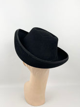 Load image into Gallery viewer, Original 1930s or 1940s Inky Black Felt Hat with Plaited Trim and Grosgrain Frill