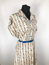 Load image into Gallery viewer, 1940s Volup Red, Blue, Yellow & Green Floral Fruits of the Loom  Roses Dress - B42