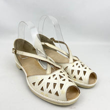 Load image into Gallery viewer, Original 1950’s Cream Leather Summer Sandals - UK 4