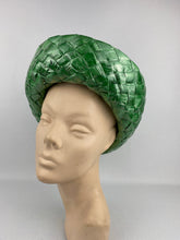 Load image into Gallery viewer, Original 1960s Vibrant Green Lacquered Raffia Hat with Grosgrain Trim