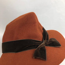 Load image into Gallery viewer, 1930s 1940s Chestnut Felt Fedora with Chocolate Brown Velvet Trim