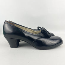 Load image into Gallery viewer, Original 1940's Black Deadstock in Box Glace Leather Marina Court Shoes with Suede Trim by Clarks - UK 6
