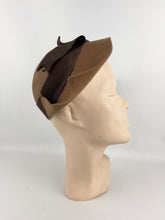 Load image into Gallery viewer, Original 1940's New York Creation Brown Felt Hat - Helen Hale Original *