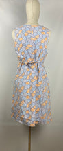Load image into Gallery viewer, 1940s Floral Cotton Apron - Would Make A Great Summer Dress - Bust 34 35 36 *