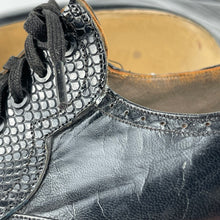 Load image into Gallery viewer, Original 1940s CC41 Black Leather Lace Up Shoes - UK Size 6.5*