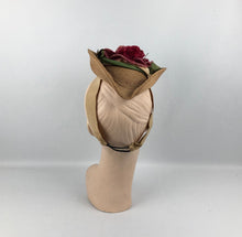 Load image into Gallery viewer, 1940s Natural Straw Hat With Large Pink Floral Decoration