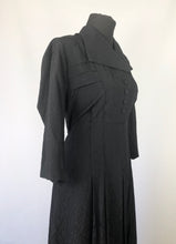 Load image into Gallery viewer, 1940s Volup Black Crepe Dress - B40