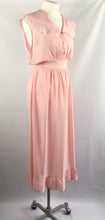 Load image into Gallery viewer, 1940s 1950s Pink Rayon and Lace Nightdress - B36