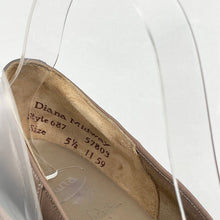 Load image into Gallery viewer, Original 1940's Deadstock Taupe Suede and Leather Shoes by Diana - UK 5.5