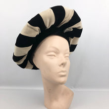 Load image into Gallery viewer, 1960s Black and White Oversized Beret Hat