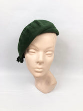 Load image into Gallery viewer, 1930s Green Fur Felt Close Fitting Hat
