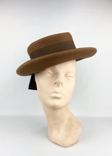 Load image into Gallery viewer, Original Late 1930's Early 1940's Chocolate Brown Felt Tilt Hat with Large Bow Trim
