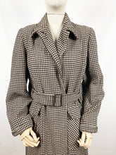 Load image into Gallery viewer, Original 1930s 1940s Brown and Cream Houndstooth Check Three Way Coat - Bust 38 40 42