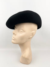 Load image into Gallery viewer, Original 1930s or 1940s Inky Black Felt Hat with Plaited Trim and Grosgrain Frill