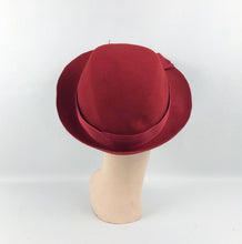 Load image into Gallery viewer, 1930s 1940s Red Felt Fedora with Red Grosgrain Trim