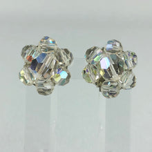 Load image into Gallery viewer, Vintage 1950s Clear Glass Clip On Earrings - Large