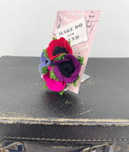 Load image into Gallery viewer, 1940's Felt Flower Anemone Corsage - Pretty Wartime Posy Brooch - Lilac, Red, Mauve and Pink