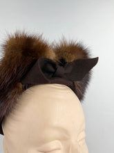 Load image into Gallery viewer, Original 1940’s Dark Brown Felt Hat with Neat Bow and Mink Fur Trim